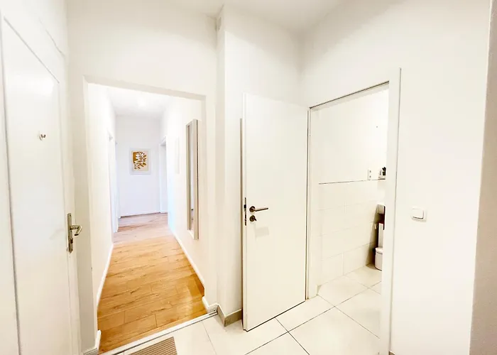 Lumen Nahe Koeln & Phantasialand Hürth