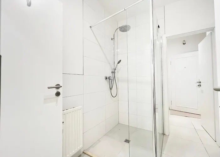 Lumen Nahe Koeln & Phantasialand * Hürth